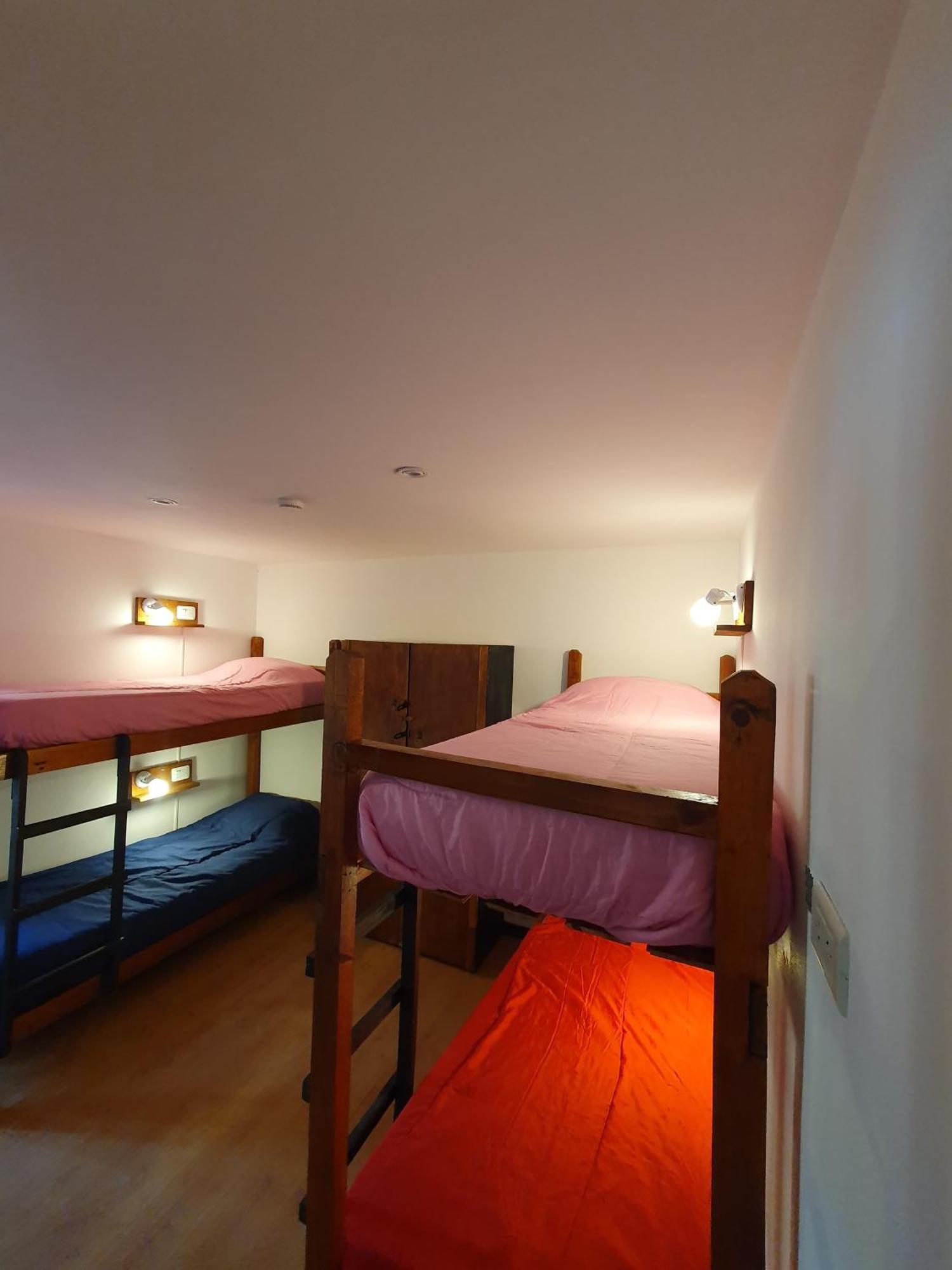 Hostel El Paredon Эль-Чальтен Экстерьер фото