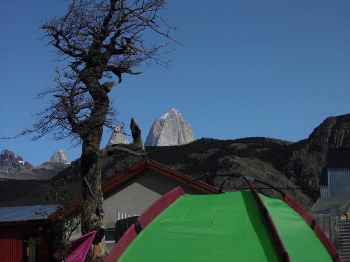 Hostel El Paredon Эль-Чальтен Экстерьер фото